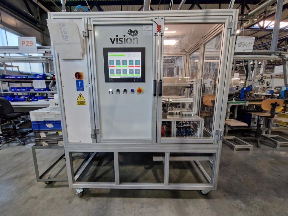 Vision Check station - Toggle checking device 