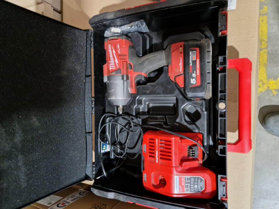 MILWAUKEE Power tool set